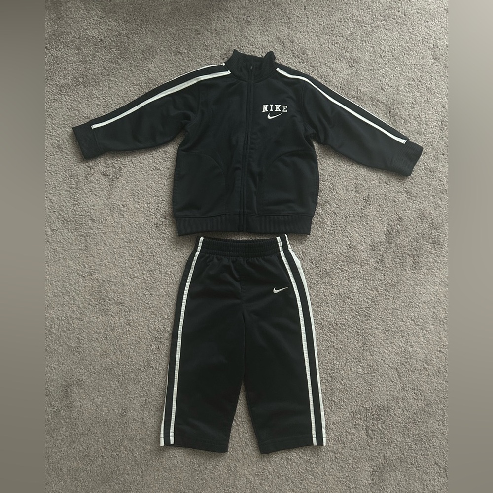 Nike Navy Blue Jacket and Pants, Size 18 months,Like new.